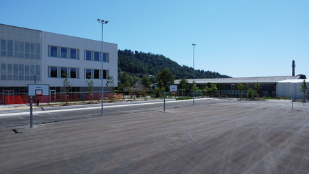 Izgradnja novih zunanjih športnih površin pri OŠ Frana Albrehta in OŠ Toma Brejca  (9)